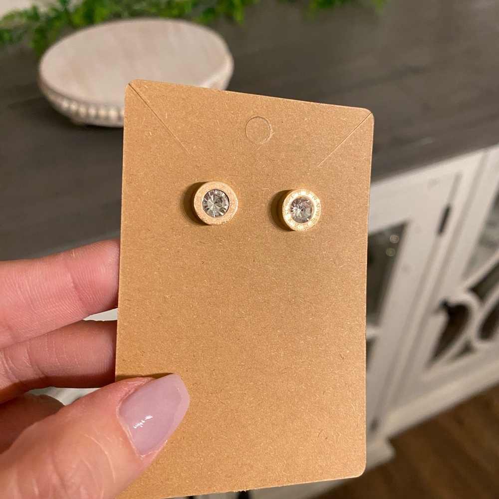 Bundle of gold earrings - Picture 3 of 7